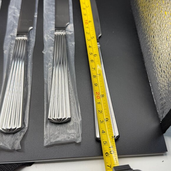 Reed & Barton Trinity Hall 6 Stainless Steel 18/10 Hollow Serrated Steak Knives - Picture 4 of 4